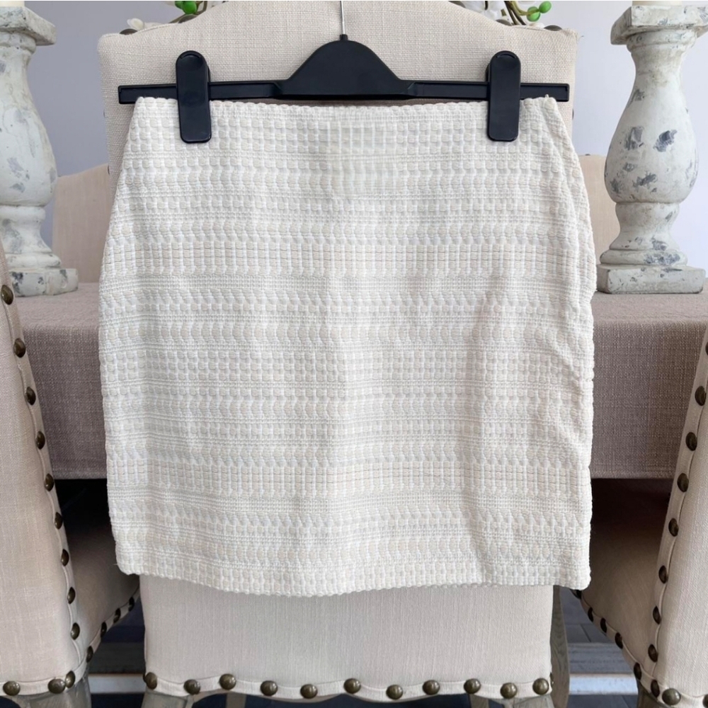 H&M White Boho Textured Skirt NWOT size 6